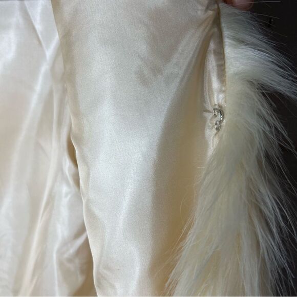 New! Sans Souci Faux Fur Cream White Women’s Vest Size M Bohemian, Cowgirl - Picture 9 of 14